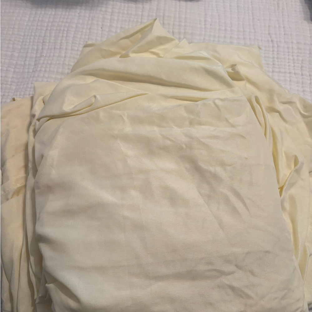 Queen sheet set